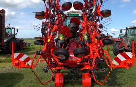 Kuhn speelt met GF 13003 in op vraag naar brede machines