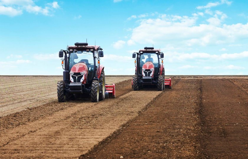 Yanmar+in+voorste+gelederen+met+robottrekker