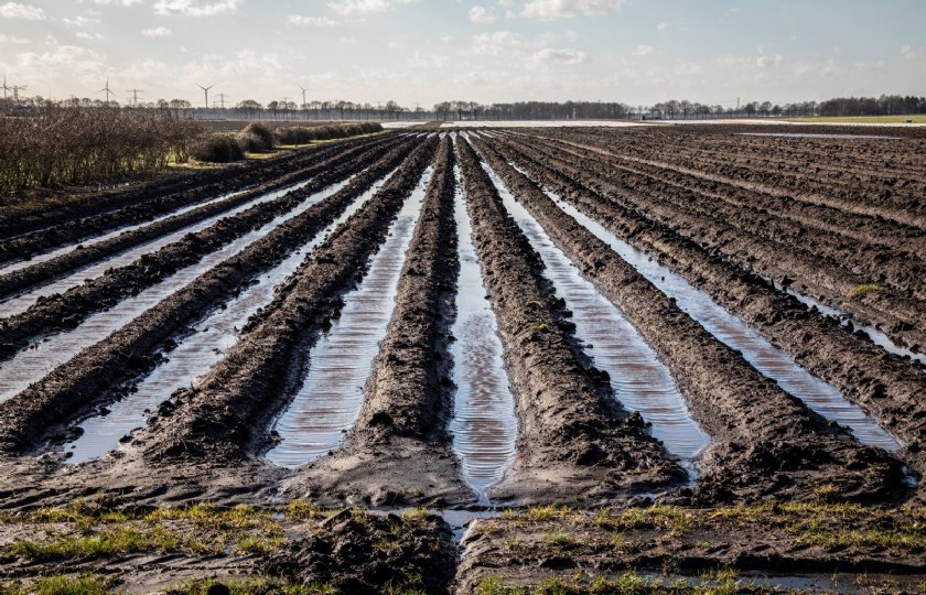 App+geeft+inzicht+in+bodem%2D+en+waterbeheer+akkerbouwpercelen