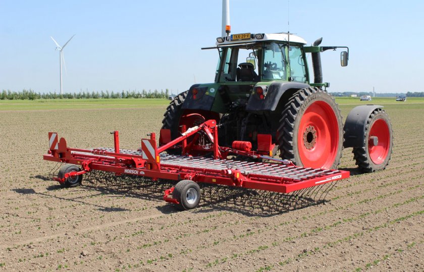 Tot 9 meter werkbreedte is goed met een viercilinder te werken. Veel telers willen een werkbreedte tot 15 meter met een zescilindertrekker.
