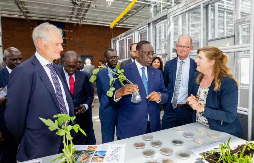 Afrikaanse+presidenten+bekijken+innovaties+in+het+Westland