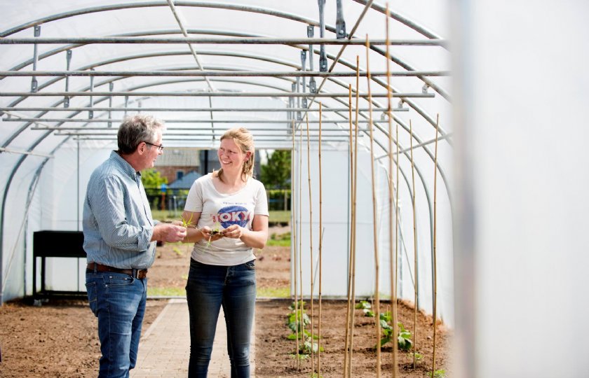 Projectleider Guido Schriever samen met een van de Belgische onderzoekers, Shana Clercx, afgelopen zomer.