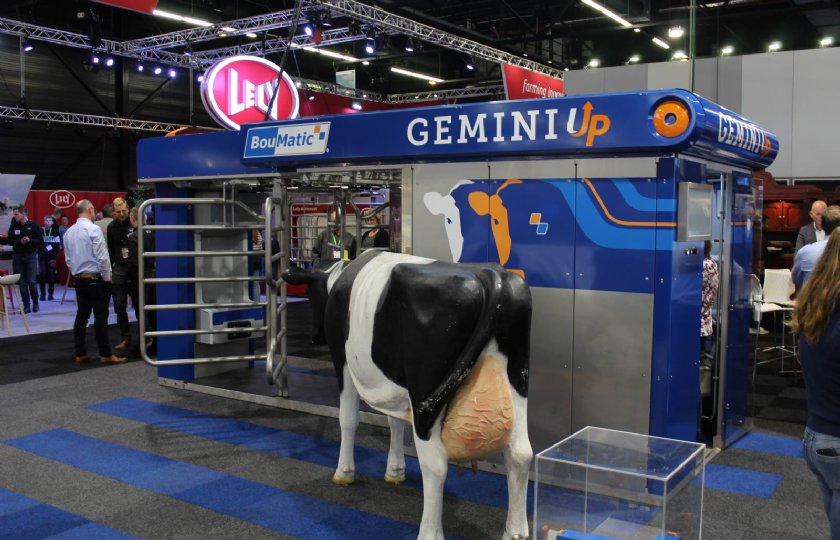 De BouMatic Gemini Up kreeg meer externe melktechniek om batch milking mogelijk te maken.