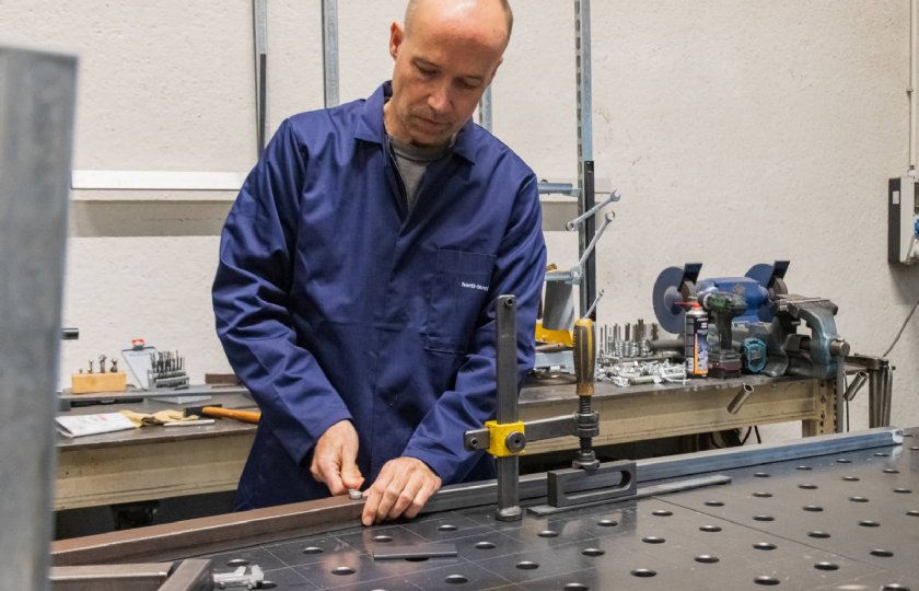 Peter van Schie is in 1993 begonnen met het ontwikkelen van de Wipponkar voor het rijden met Deense karren op onregelmatige of zachte oppervlakken. Nu 30 jaar later zijn er bij Horti-Innovations vele producten bij gekomen.